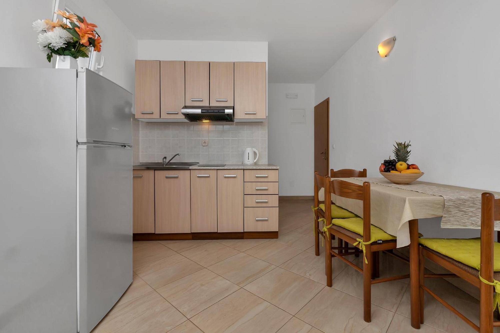 Apartments Ferdo Živogošće Camera foto